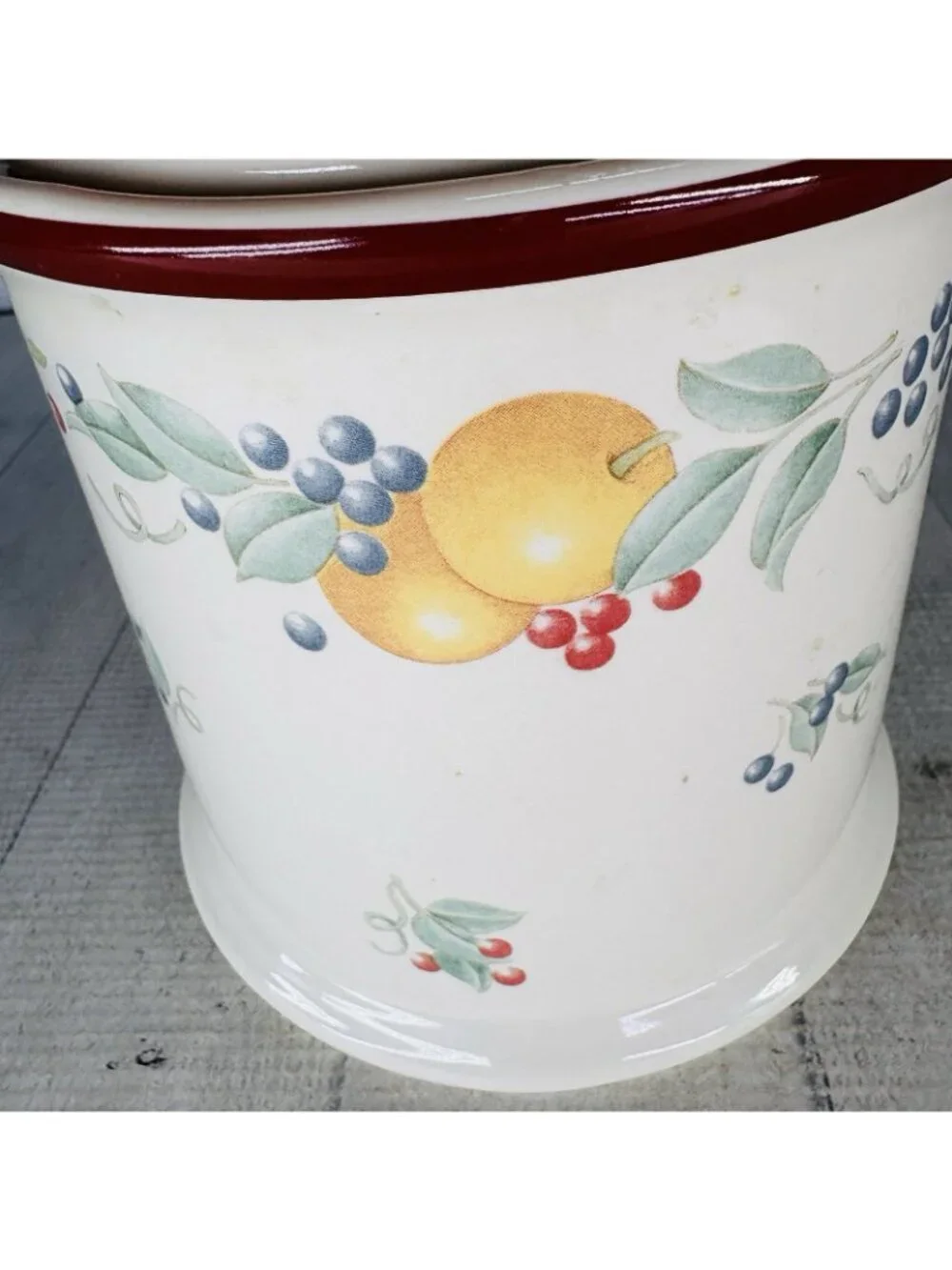 Jay Imports Corelle Coordinates ABUNDANCE Fruit Stoneware Large Lid Canister Jar